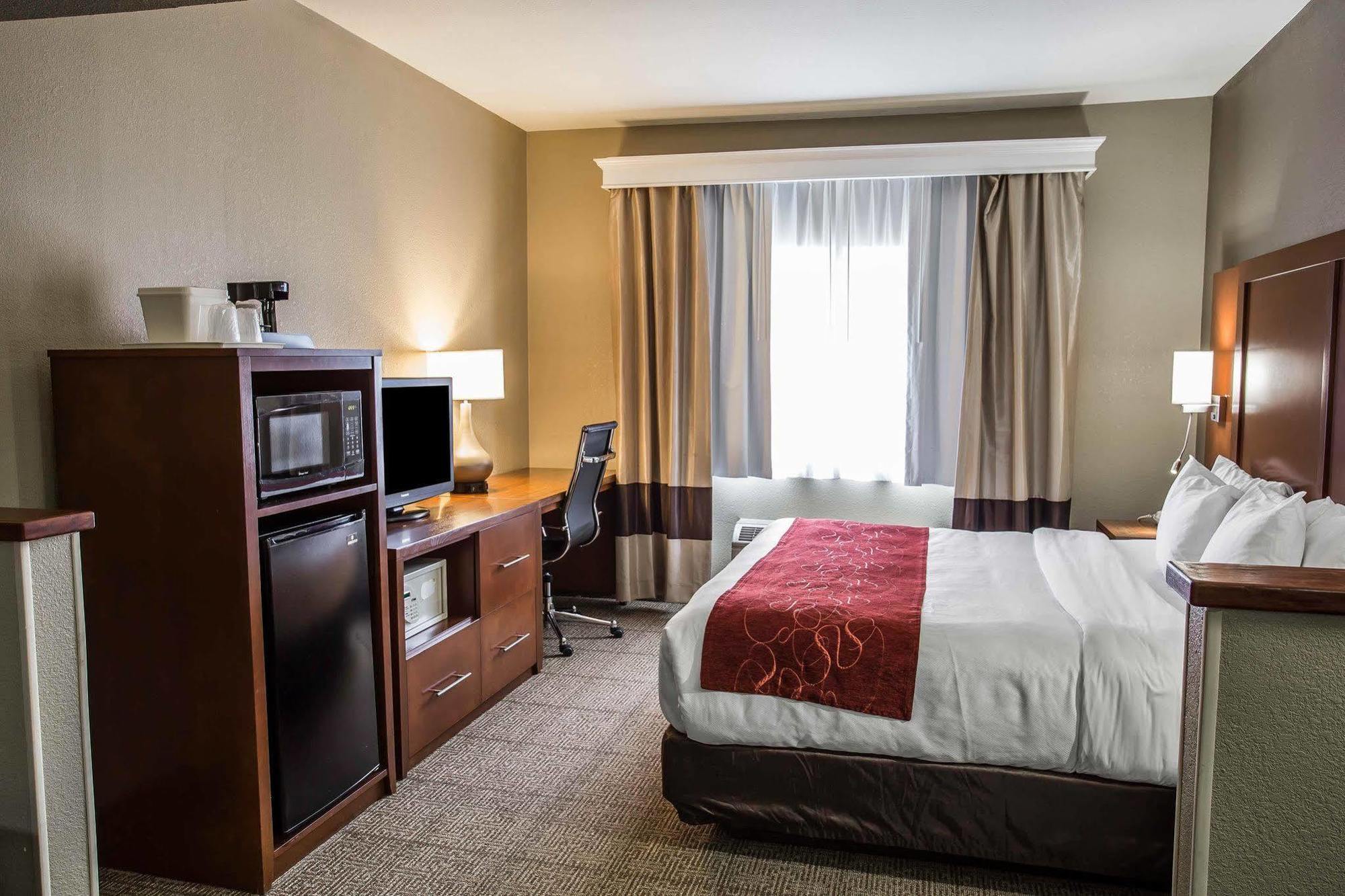 Quality Suites Near West Acres 法戈 外观 照片